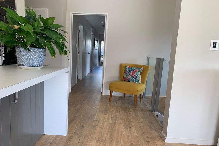 Photo of property in 141 Arran Road, Browns Bay, Auckland, 0630