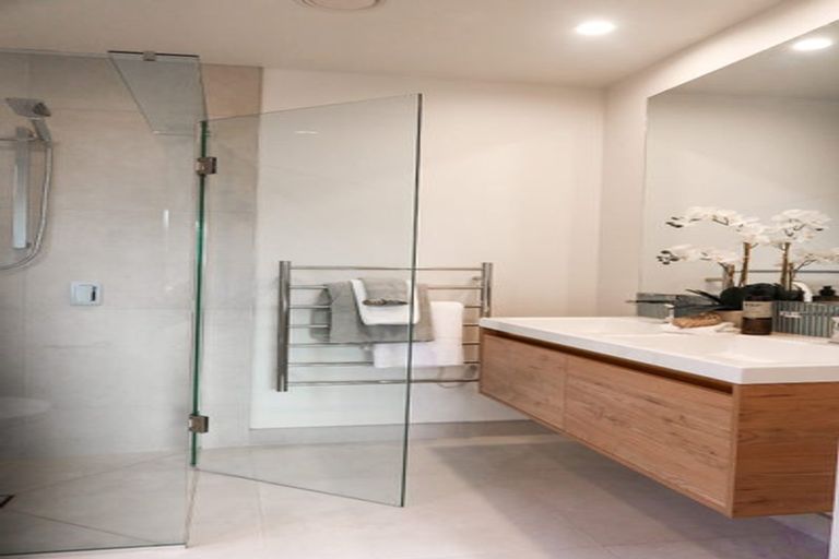 Photo of property in 17a Brightwater Terrace, Terrace End, Palmerston North, 4410