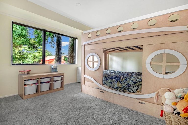 Photo of property in 21 Nyssa Place, Totara Heights, Auckland, 2105