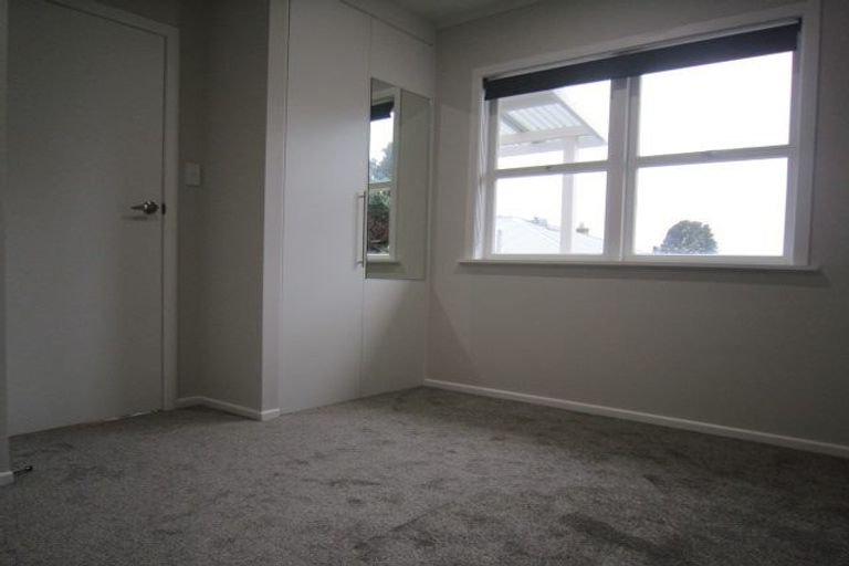 Photo of property in 1/402 Mount Albert Road, Mount Roskill, Auckland, 1041