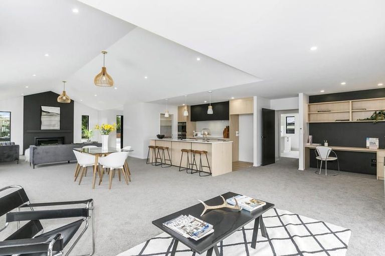 Photo of property in 143 Wingatui Road, Mosgiel, 9024