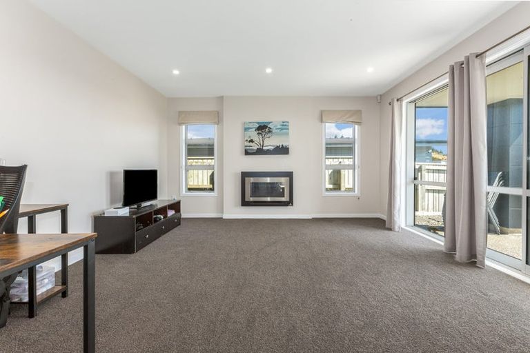 Photo of property in 87 Endeavour Drive, Whitby, Porirua, 5024