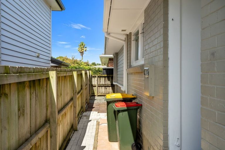 Photo of property in 35 Tampin Road, Hillpark, Auckland, 2102