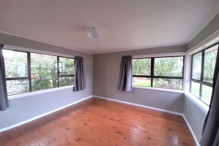 Photo of property in 41 Awaroa Road, Sunnyvale, Auckland, 0612