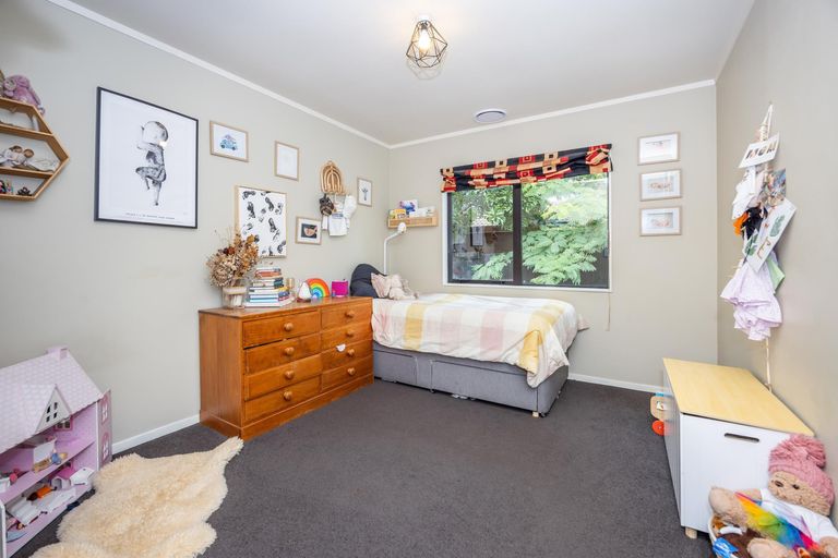 Photo of property in 5 Raleigh Avenue, Fairview Downs, Hamilton, 3214