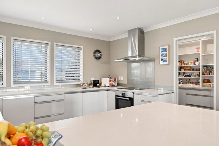 Photo of property in 82 Palm Springs Boulevard, Papamoa Beach, Papamoa, 3118