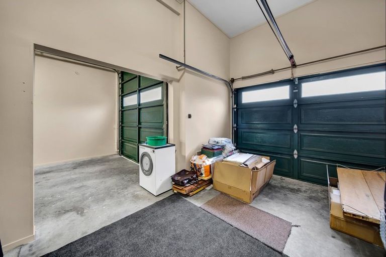 Photo of property in 339a Devon Street West, New Plymouth, 4310