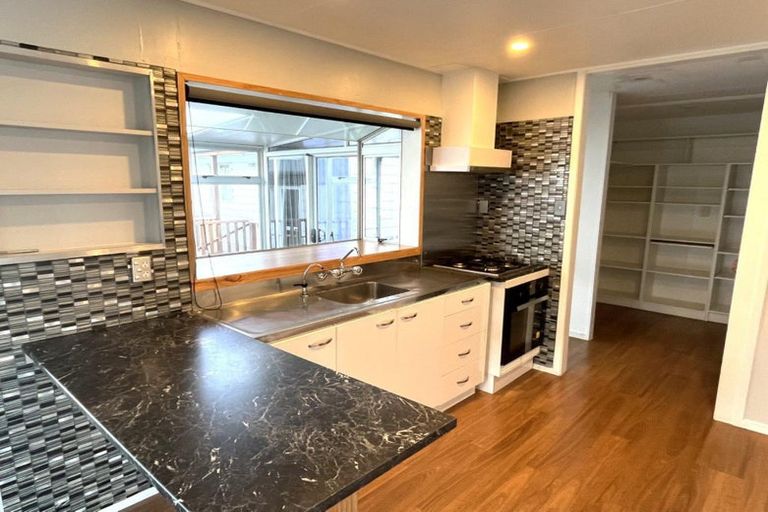 Photo of property in 44 Kaimanawa Street, Kelvin Grove, Palmerston North, 4414