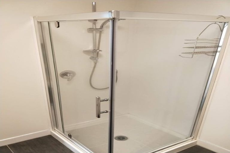 Photo of property in 54 Birkdale Road, Birkdale, Auckland, 0626