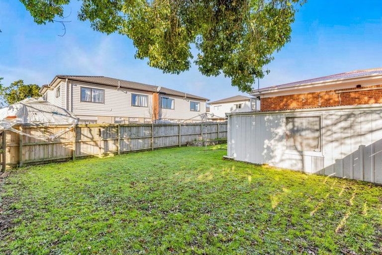 Photo of property in 2/6a Claymore Street, Manurewa, Auckland, 2102