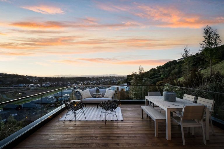 Photo of property in 5 Jahan Lane, Cashmere, Christchurch, 8022