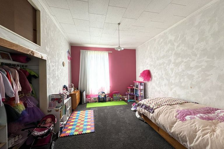 Photo of property in 64 James Street, Balclutha, 9230