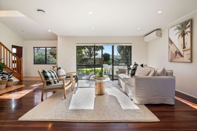Photo of property in 48 Lakeside Drive, Orewa, 0931