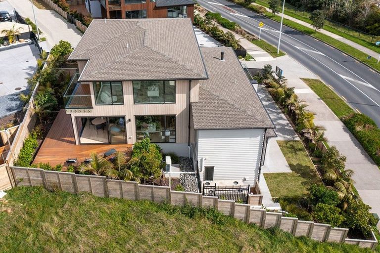 Photo of property in 2 Taku Close, Long Bay, Auckland, 0630