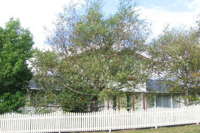Photo of property in 2 Dunrobin Grove, Silverstream, Upper Hutt, 5019