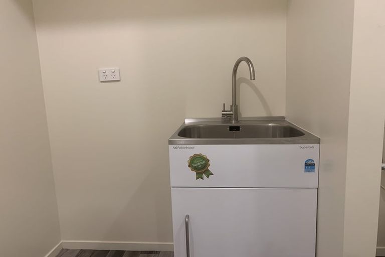 Photo of property in 15/242 Great North Road, Henderson, Auckland, 0612