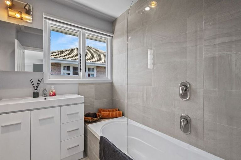 Photo of property in 61 Dunedin Street, Redwood, Christchurch, 8051