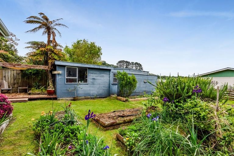 Photo of property in 49 Ngakoti Street, Urenui, 4375