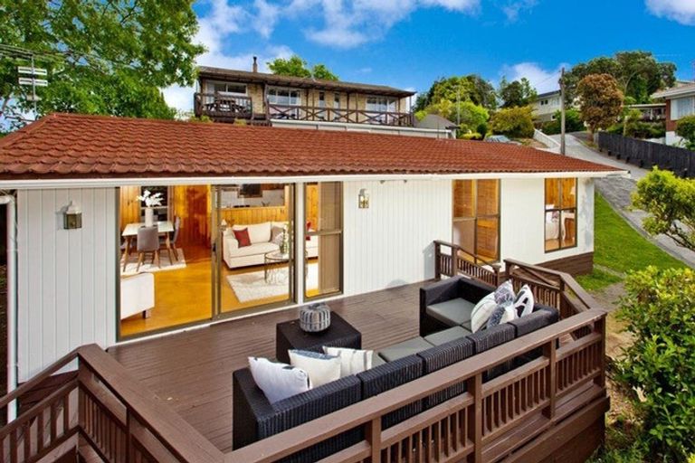 Photo of property in 10 Phillipa Place, Browns Bay, Auckland, 0630