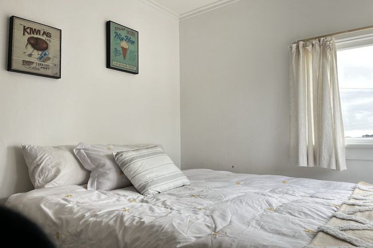 Photo of property in 11 Marne Street, Riverton/aparima, Riverton, 9822