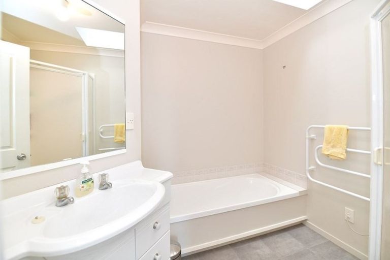 Photo of property in 21 Charlotte Street, Stanmore Bay, Whangaparaoa, 0932