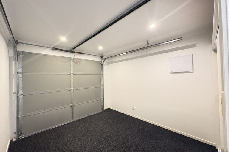 Photo of property in 154 Boord Crescent, Kumeu, 0891
