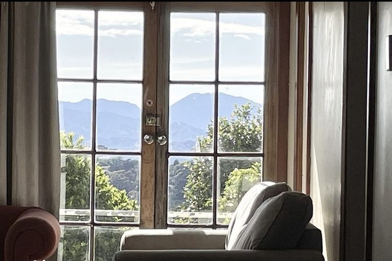 Photo of property in 29 Tanera Crescent, Brooklyn, Wellington, 6021