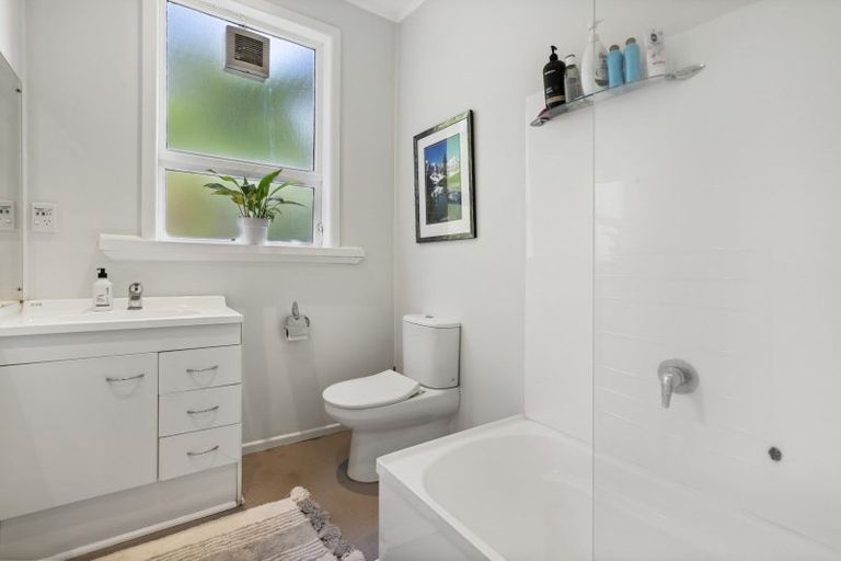 Photo of property in 42 Buckingham Street, Melrose, Wellington, 6023