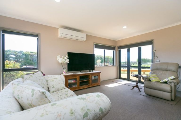 Photo of property in 39 Mataro Road, Urenui, 4375