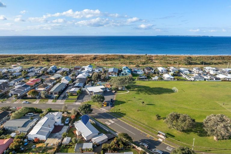 Photo of property in 304 Dickson Road, Papamoa Beach, Papamoa, 3118