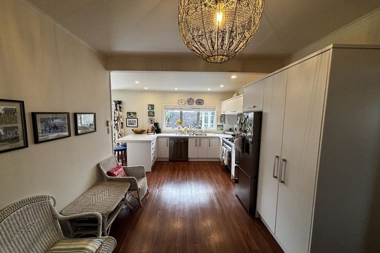 Photo of property in 115 Brooklands Road, Brooklands, New Plymouth, 4310