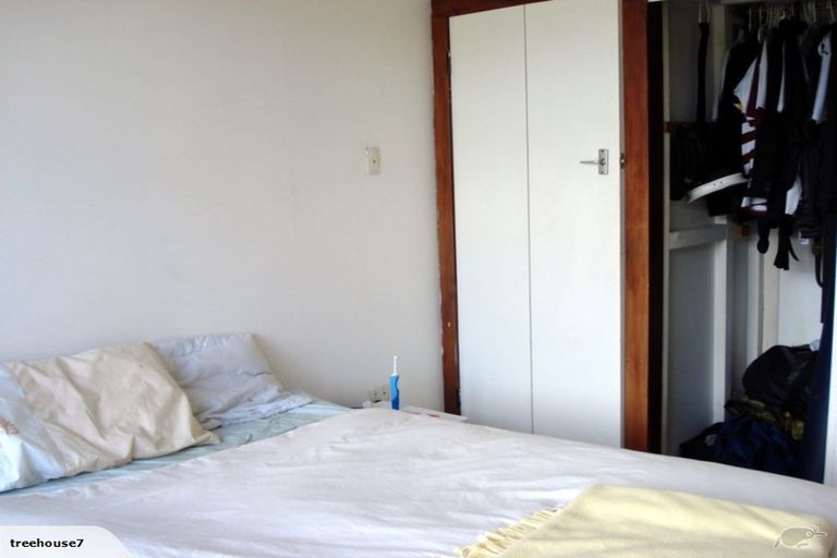 Photo of property in 1/244 Onewa Road, Birkenhead, Auckland, 0626