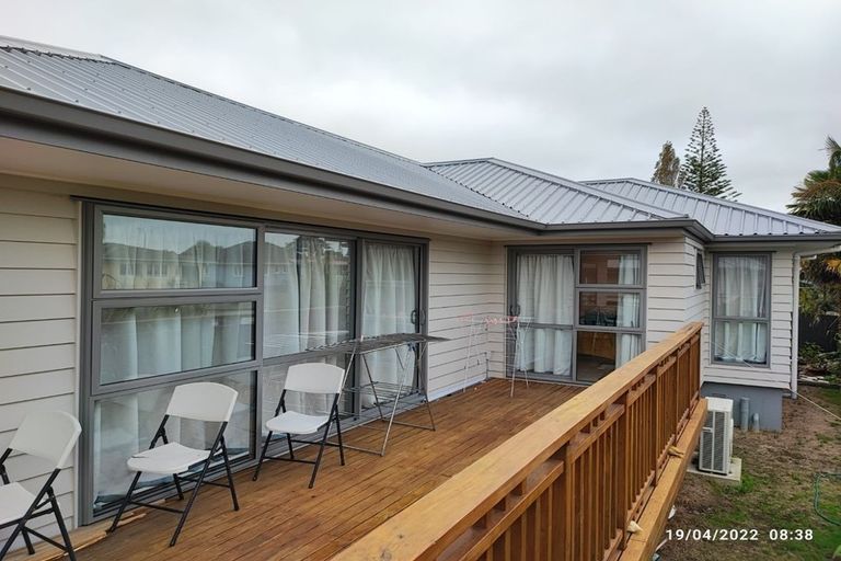 Photo of property in 20a Mcleod Road, Weymouth, Auckland, 2103
