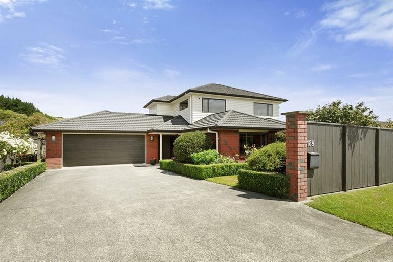 Photo of property in 189 Woodman Drive, Tawa, Wellington, 5028