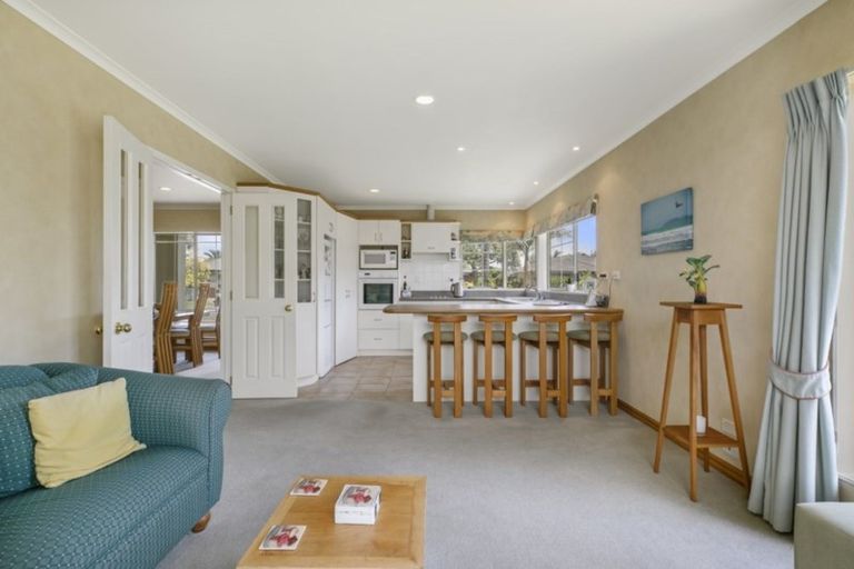 Photo of property in 25 Carribean Place, Papamoa Beach, Papamoa, 3118