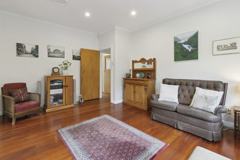 Photo of property in 64 Khandallah Road, Ngaio, Wellington, 6035