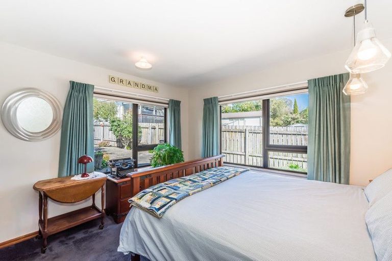 Photo of property in 28 Matenga Street, Waikanae, 5036