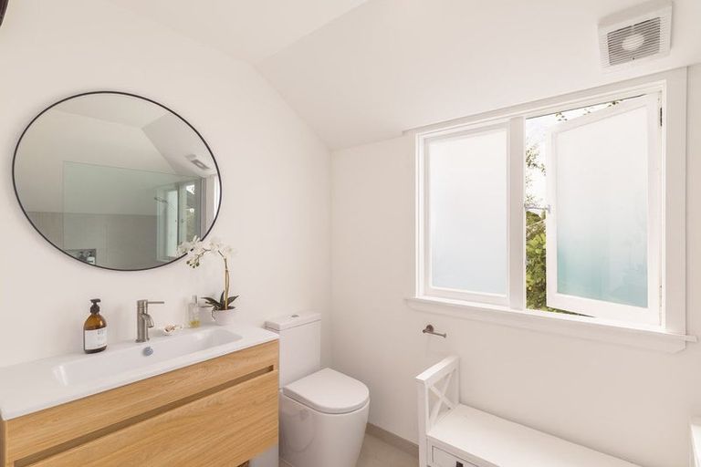 Photo of property in 40 Celia Street, Redcliffs, Christchurch, 8081