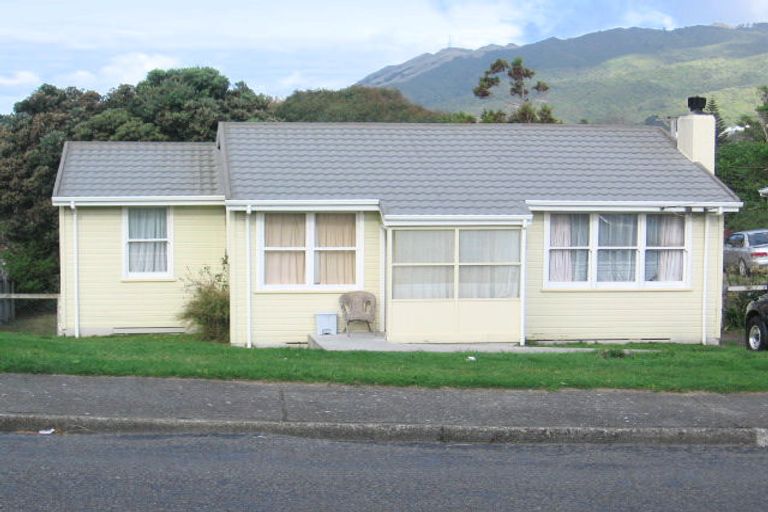 Photo of property in 87 Waiuta Street, Titahi Bay, Porirua, 5022