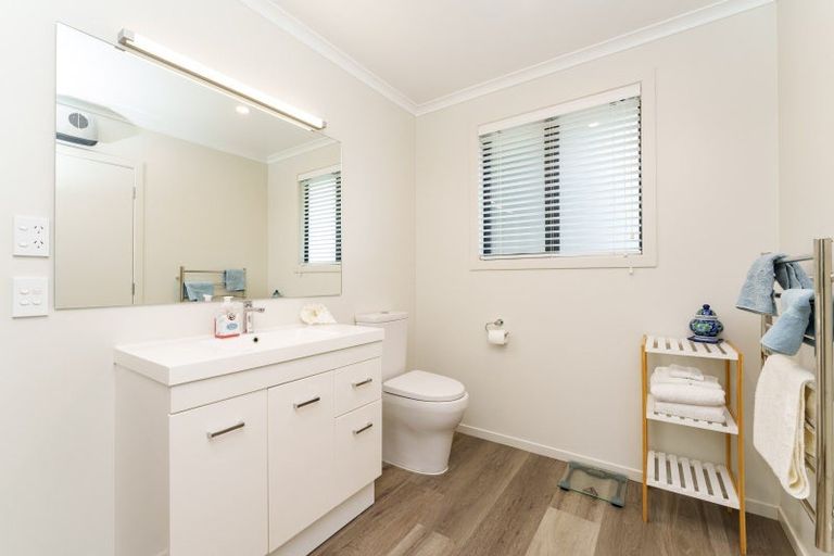 Photo of property in 17 Abbotts Hill Road, Abbotsford, Dunedin, 9018