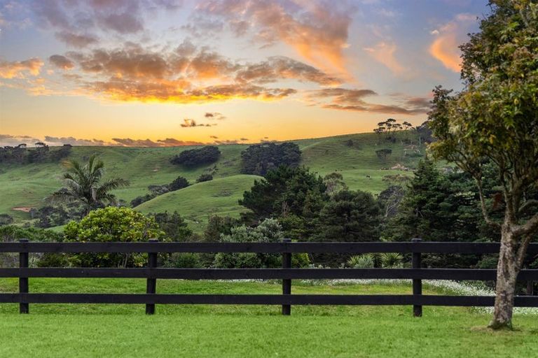 Photo of property in 101 Taylor Road, Waimauku, 0882