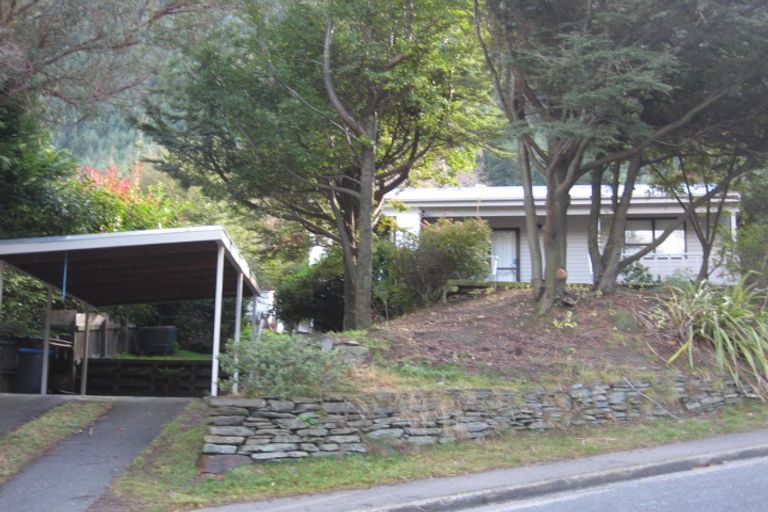 Photo of property in 226 Fernhill Road, Sunshine Bay, Queenstown, 9300