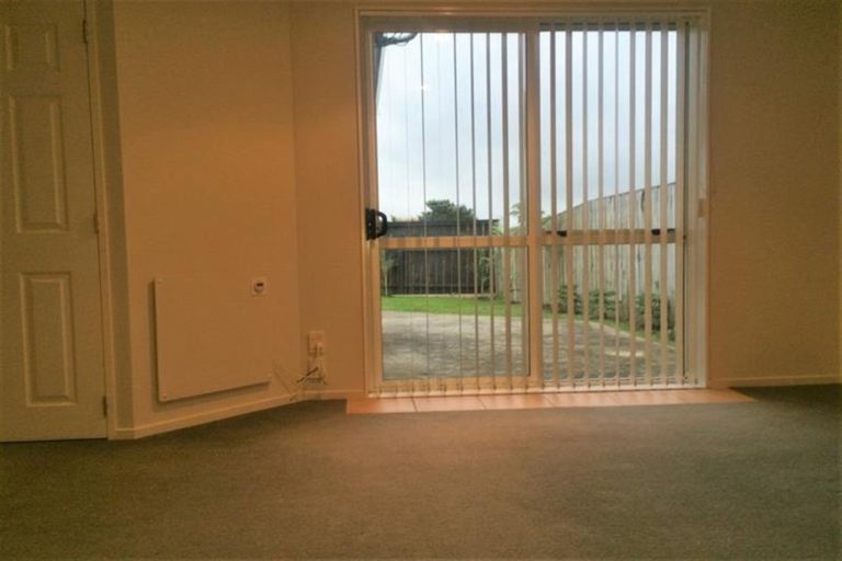 Photo of property in 5 Frederick Reece Drive, The Gardens, Auckland, 2105