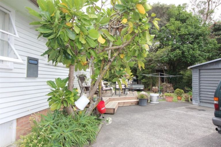 Photo of property in 80 Glen Marine Parade, Glendene, Auckland, 0602