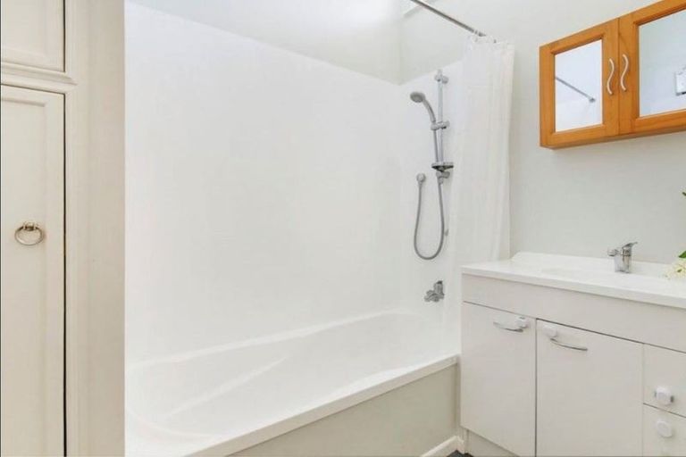 Photo of property in 33 Awatea Street, Ranui, Porirua, 5024