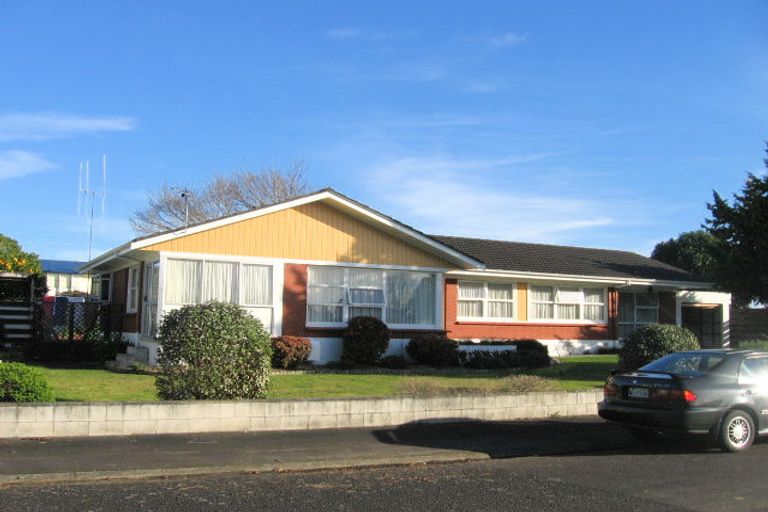 Photo of property in 3 Brough Place, St Andrews, Hamilton, 3200