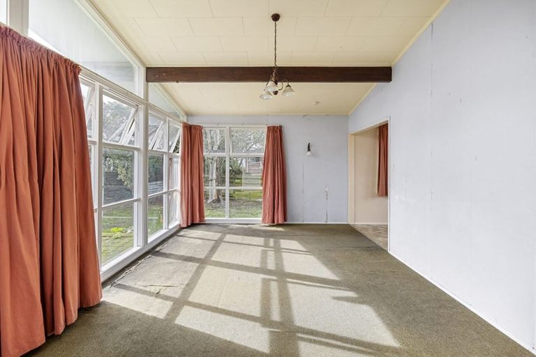 Photo of property in 6 Dalry Place, Mangere Bridge, Auckland, 2022
