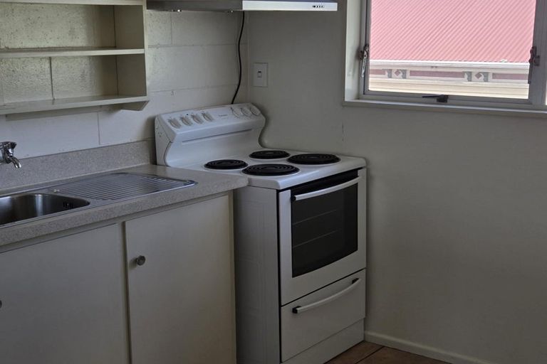 Photo of property in 2/72 Fairfield Avenue, Addington, Christchurch, 8024