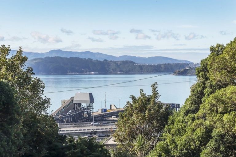 Photo of property in 72a Sar Street, Wadestown, Wellington, 6012