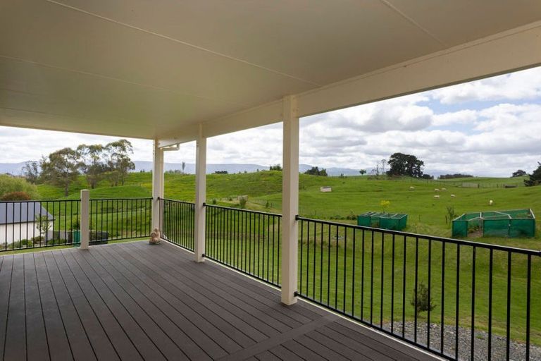 Photo of property in 63 Knight Road, Dannevirke, 4976
